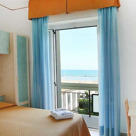 Hotel Dolores Rimini Exterior photo