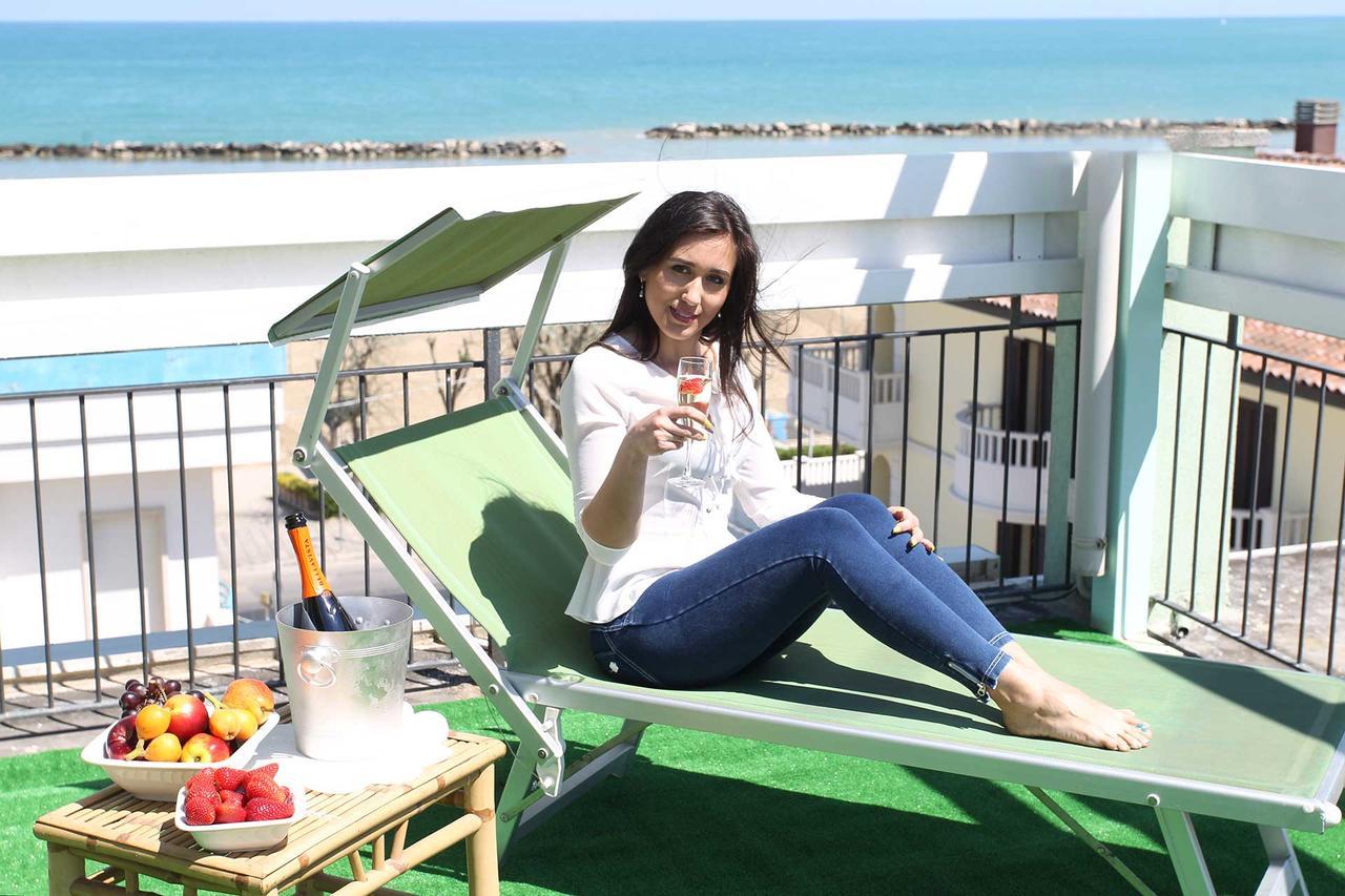 Hotel Dolores Rimini Exterior photo