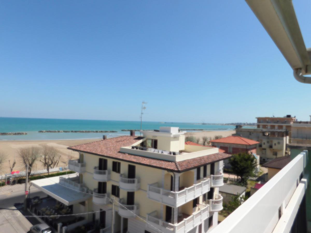 Hotel Dolores Rimini Exterior photo