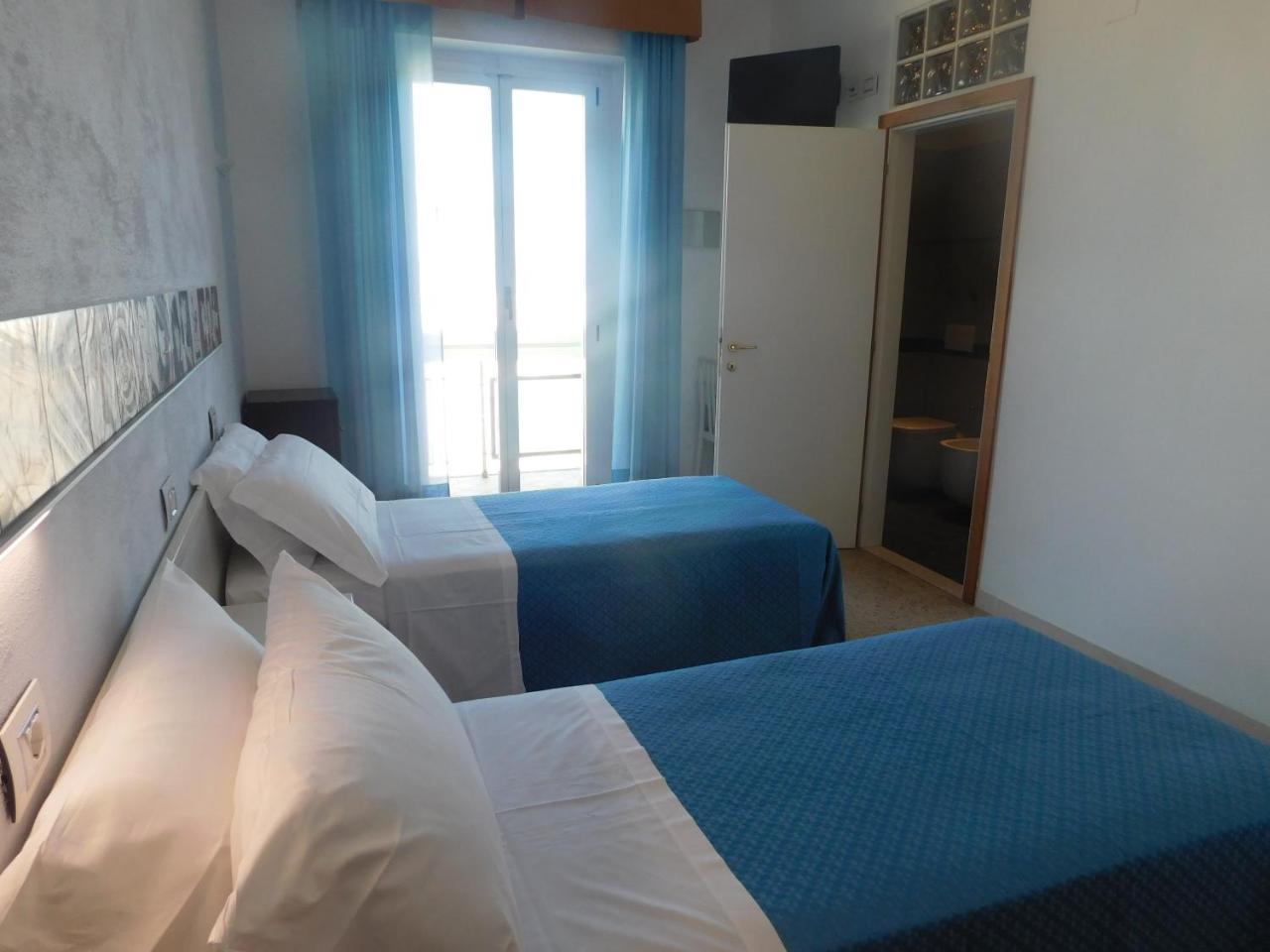 Hotel Dolores Rimini Exterior photo