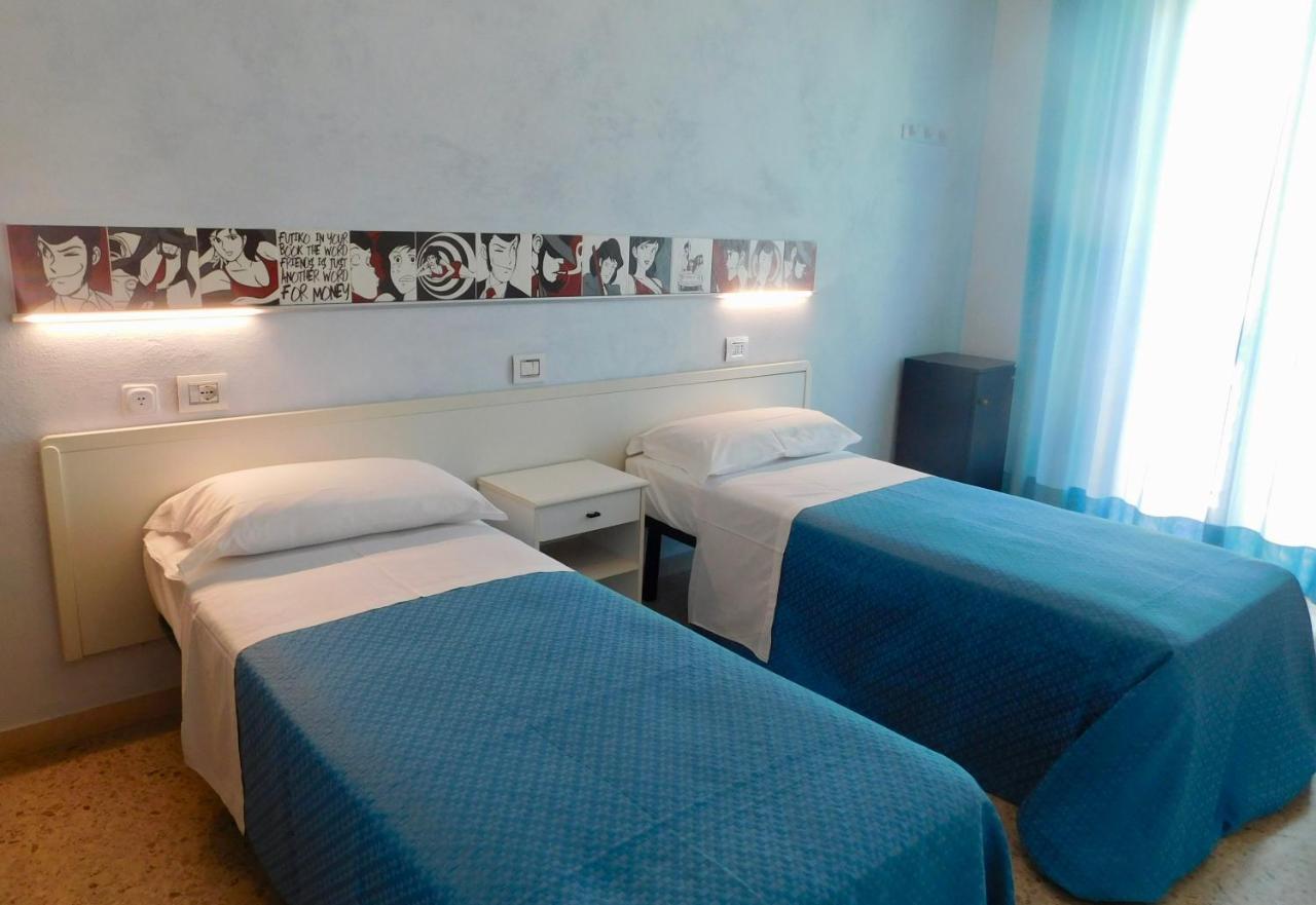 Hotel Dolores Rimini Exterior photo