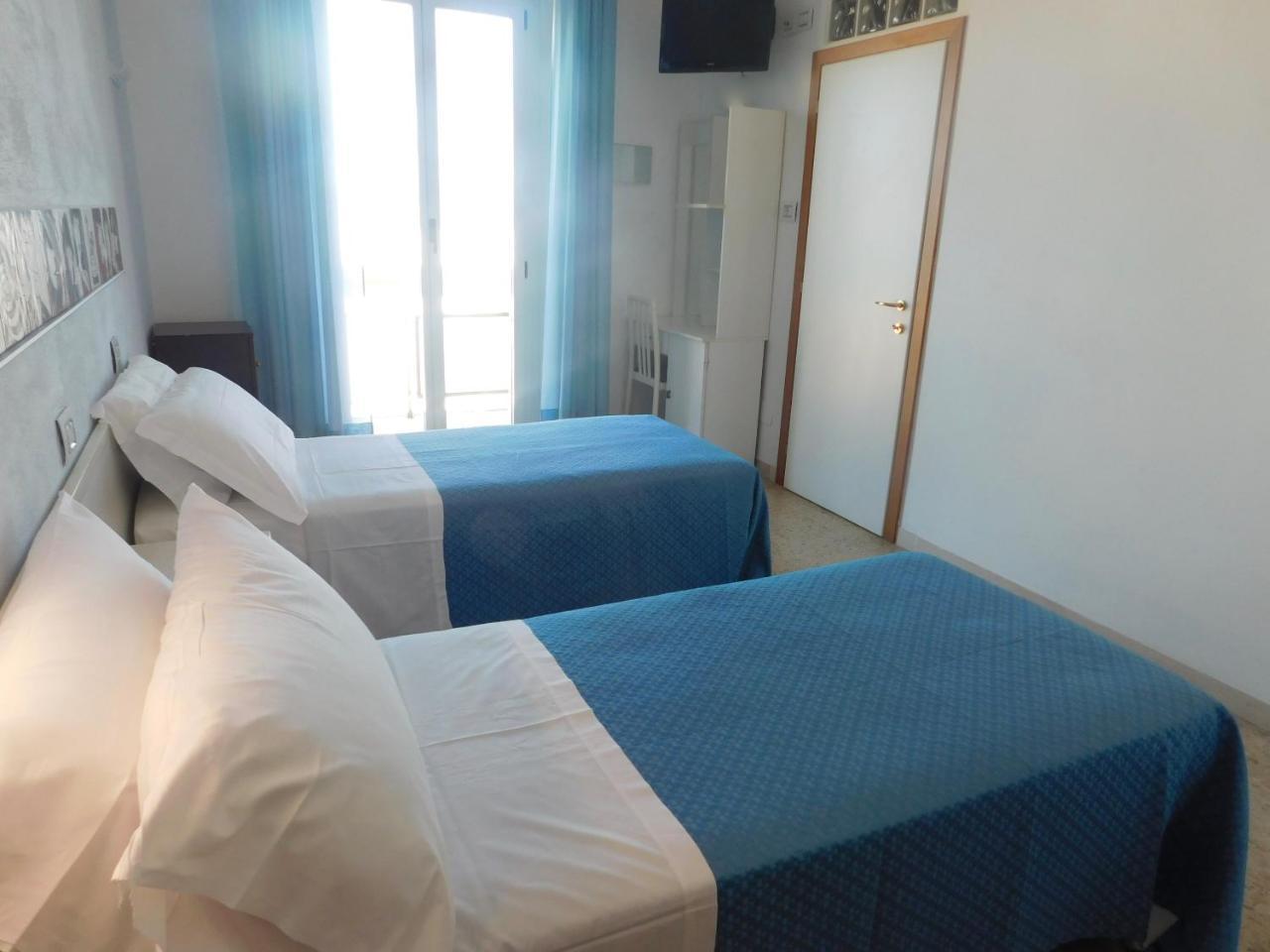 Hotel Dolores Rimini Exterior photo