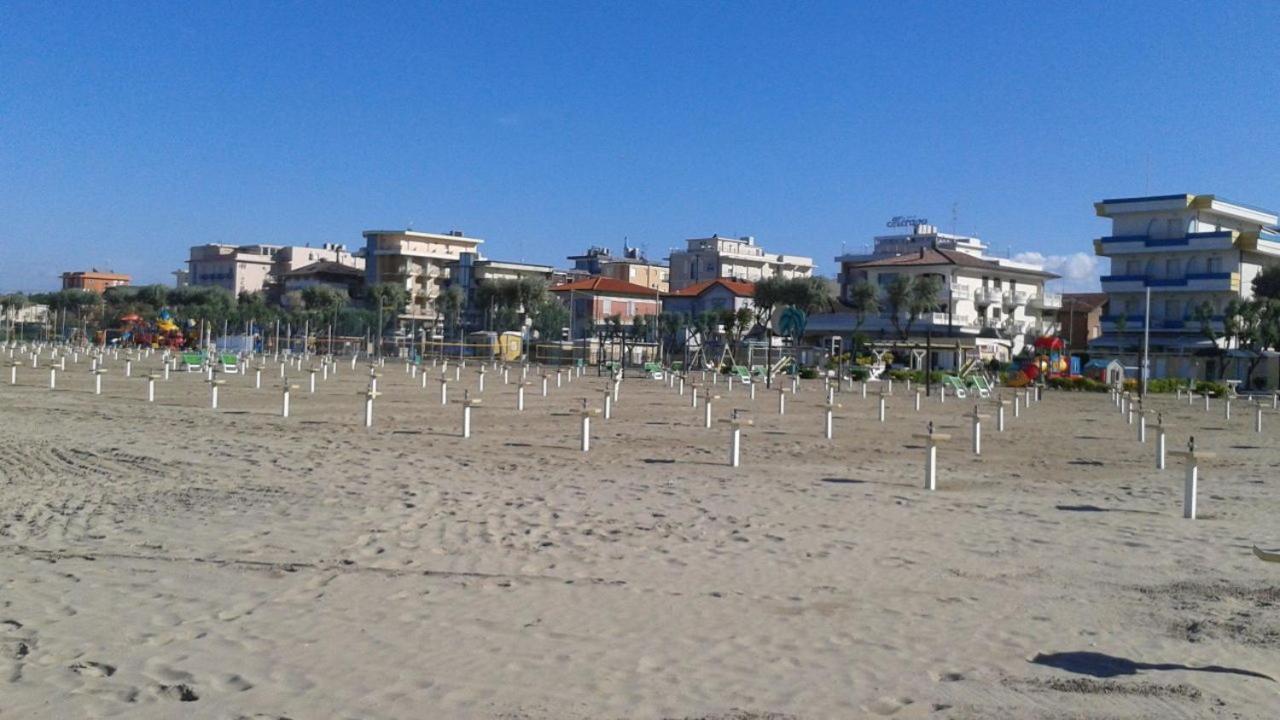 Hotel Dolores Rimini Exterior photo